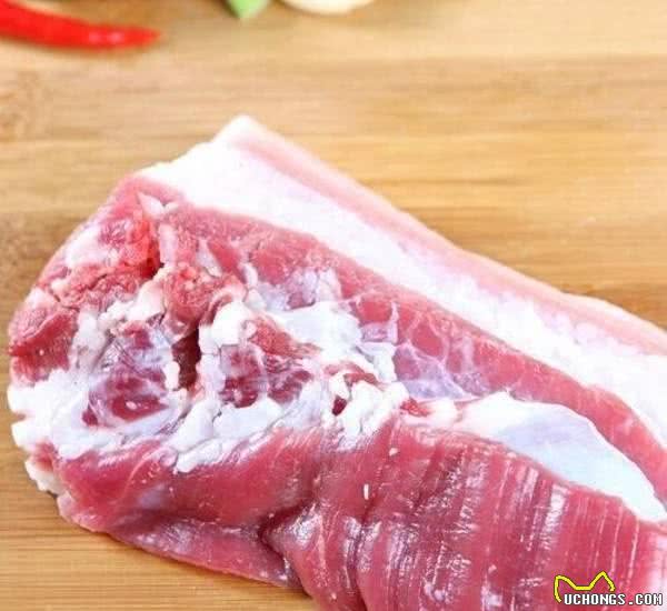 常常给犬喂食这5种食材，杀伤力好像巧克力！