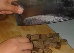 如何自制狗狗饼干？