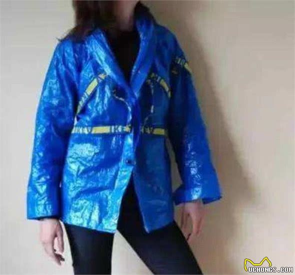 下雨了你还在愁狗狗没有雨衣吗?手工达人一秒变出雨衣来