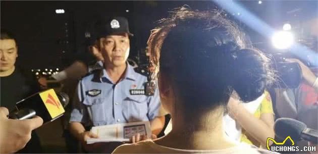 养犬未登记当场被带走!广州警方展开养犬管理专项整治持续至年末