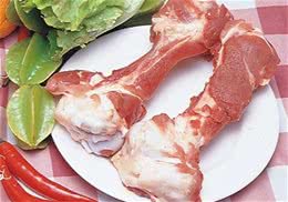 自制猫咪的猪骨牛肉蔬菜饭