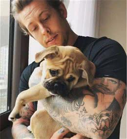养了巴哥犬后，我的生活就没好过