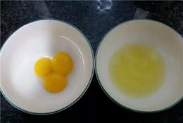 狗狗摄入蛋黄过量易诱发肾衰，铲屎官需控制合理摄入量！