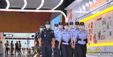 警犬来地铁“上班”啦~