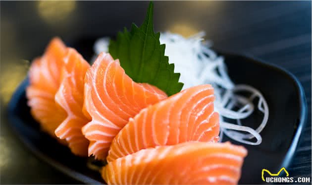 博美毛发不好，这些“美毛食物”，主人可以给它吃