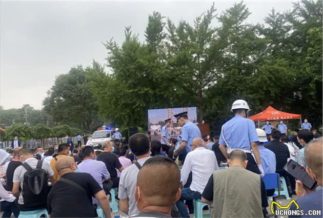 33万买一只淘汰警犬，买的是什么