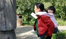“外甥狗，吃了走”，孩子和姥姥不亲的原因是这些，父母别怨孩子