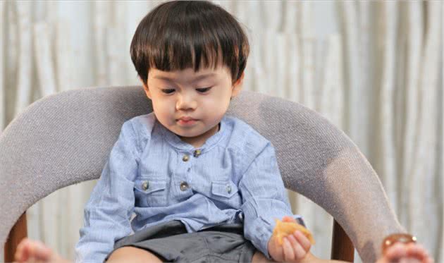 宝宝学语期不好好说话，爱学猫狗叫，了解原因才知道：聪明的表现