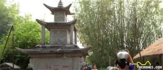 中国“没面子”的国界线，村民每天出国购物，一不留神狗就叛变了