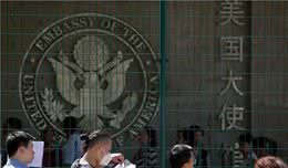 美驻华使馆公开道歉！用“狗”侮辱中国留学生？种花家不吃这一套