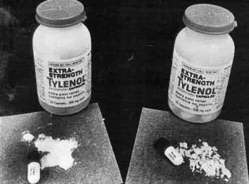 江苏男子十几分钟毒倒两条狗，毒狗药有多危险?吃了容易中毒