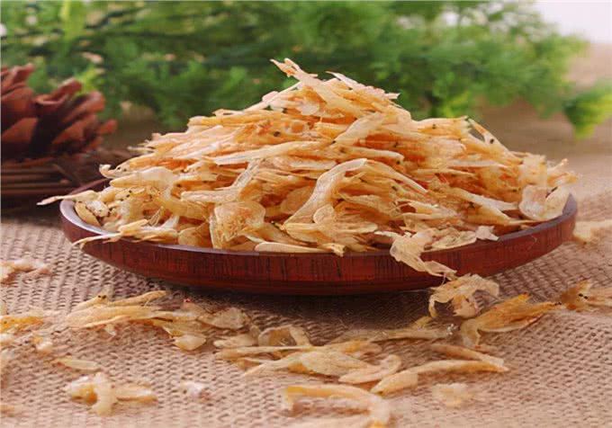 家有爱宠：小狗吃什么食物好?不同阶段补充营养的食物