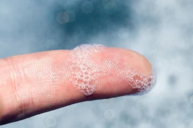 狗狗吐黄水带泡沫,农民兄弟教你咋解决