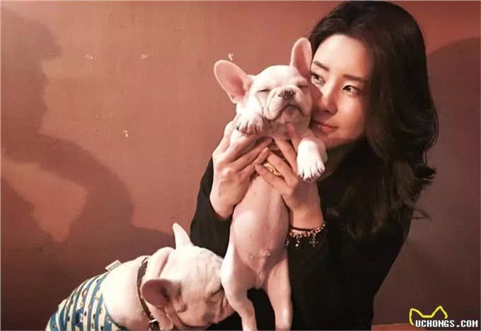 你的宠物会吃醋吗?狗狗吃醋的3种表现小醋怡情，大醋伤身