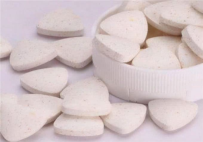 养宠经验:狗狗呕吐怎么治疗?导致呕吐的原因及应采取的措施参考