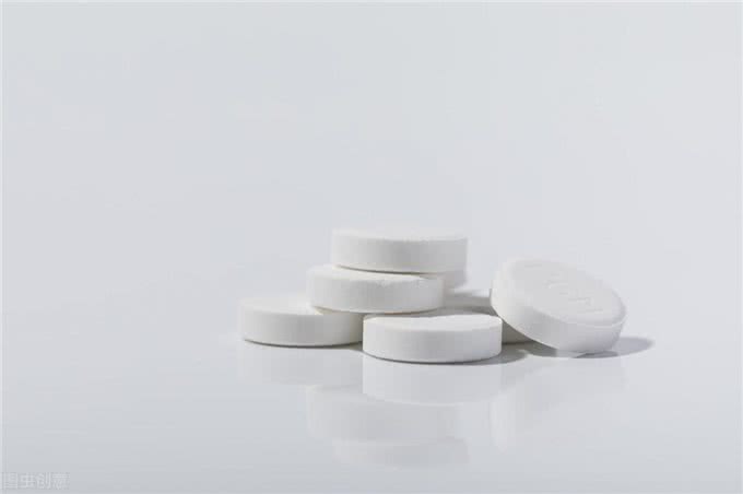 狗狗吃土缺什么