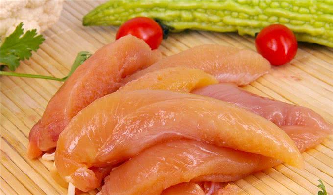 狗狗吃什么狗粮最好?专家教你挑选狗粮的小妙招