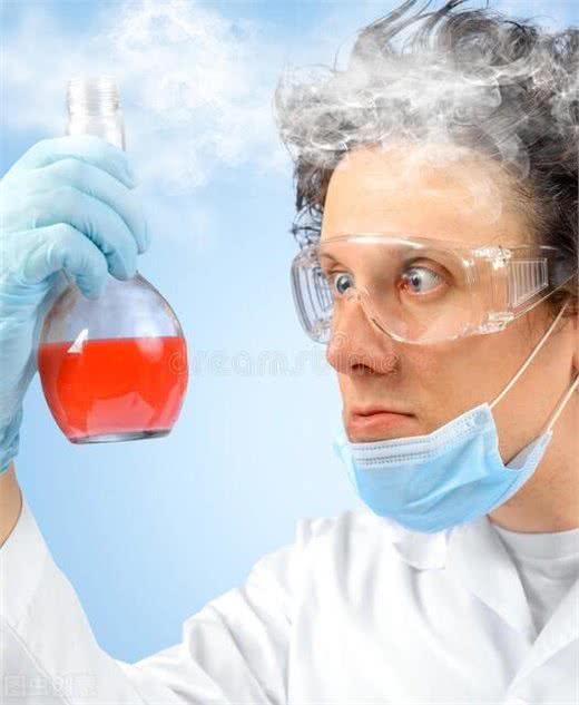 中科院科学家首次破译狗摇尾巴的含义，网友却吐槽:和我有关系吗