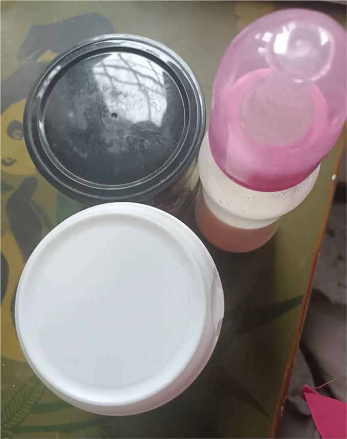 昨天早上开始，母狗开始呕吐不停