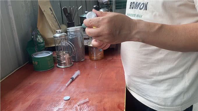 给狗打针难吗?—萌宠松狮