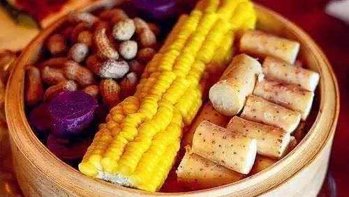 除了狗粮,宠物狗还可以吃什么人类的食物吗?
