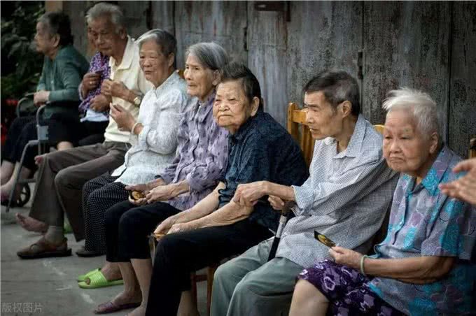 运动虽能养生,叮嘱中老年人:运动时需注意这些事,否则易伤身