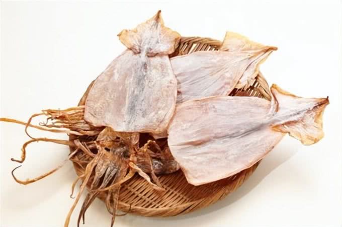 冬日狗狗饮食大揭秘:5种禁忌食物，小心别让爱犬中毒