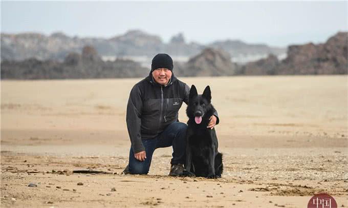 80后训犬师的海归搜救犬：居然听得懂德语