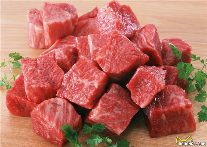 在狗狗眼里，这9种食物比主人还讨喜