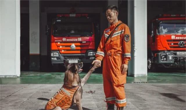 猛男+猛狗，丽江最帅组合!不服来辩
