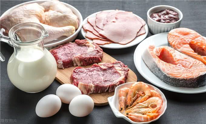 如何让狗练出肌肉?人练肌肉要去健身房，狗该怎么练呢?