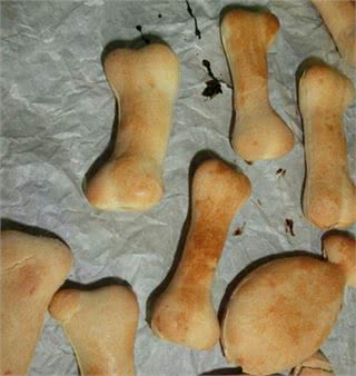 狗狗的零食磨牙棒对于狗狗来说竟然有这么大的潜在危险