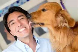 狗狗的爪子像爆米花?不信你闻闻!
