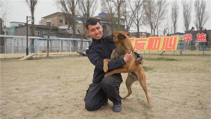 最强汪者是怎样炼成的?探访全省警犬技术培训班