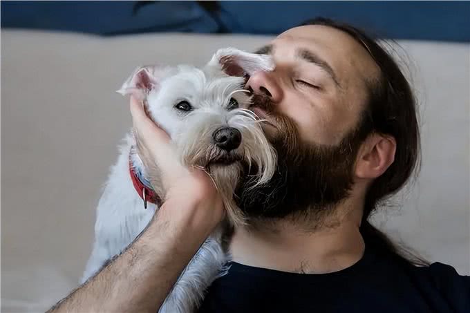 俗话说养狗能改命?原来是有科学依据的，不忽悠你