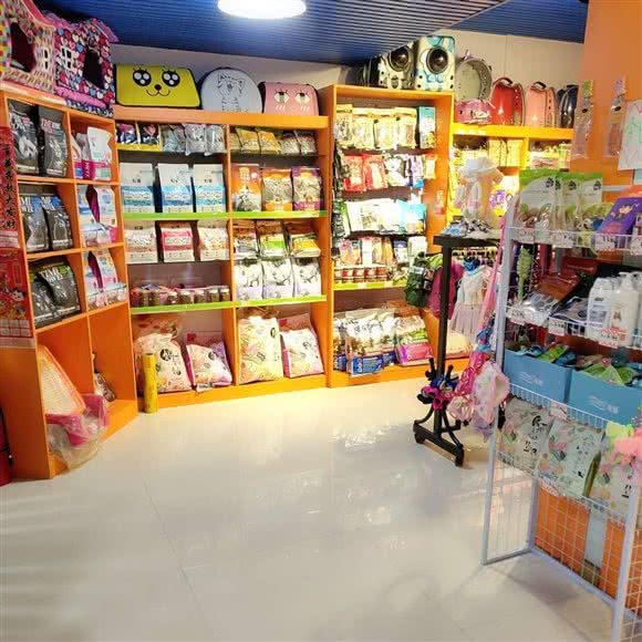 爱宠小镇:松原市宁江区中东商圈附近