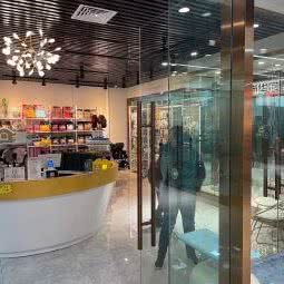 查理宠物会员店:上海城区浦东新区南汇新城附近
