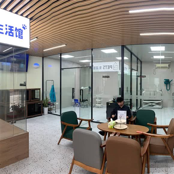 PETS生活馆:上海城区奉贤区南桥百联购物中心附近