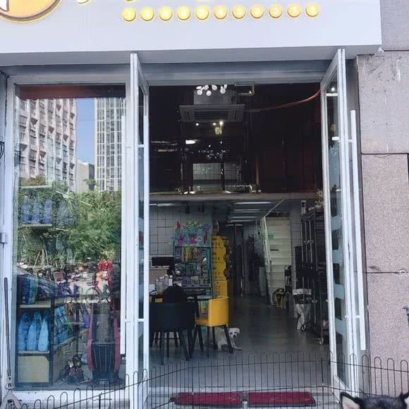 阿呜宠物:福州市仓山区仓山万达广场附近