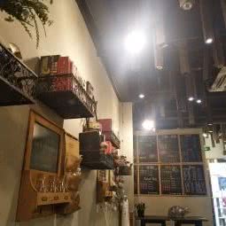 漫猫生活小馆(万达广场店):郑州市二七区二七万达附近
