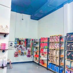 铲屎官宠物生活馆:成都市成华区成都东站附近