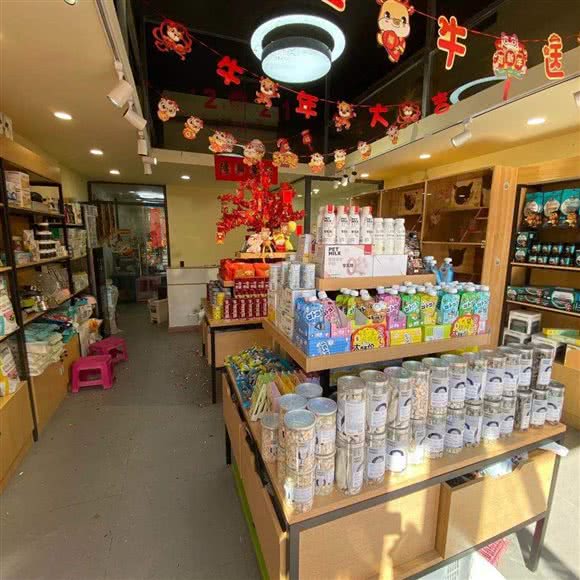 子秋宠美:昆明市盘龙区SOHO俊园附近