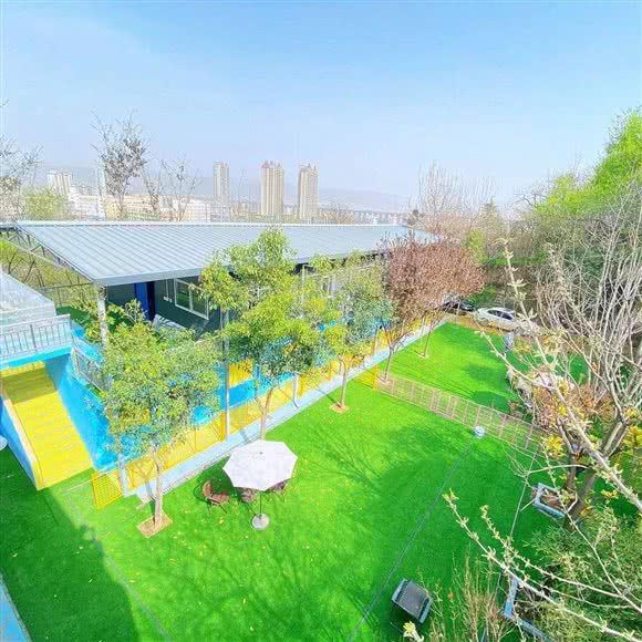 黄逗家·宠物寄养饭店·训犬基地:西安市雁塔区雁翔路附近