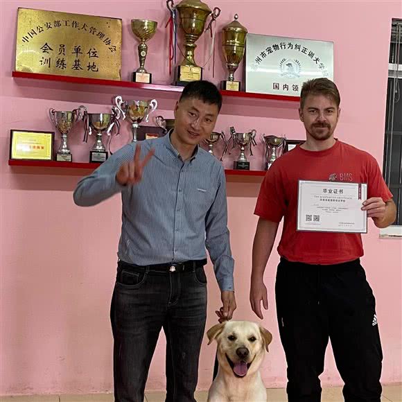 孙亮连锁宠物训练宠物寄养中心游乐园:苏州市工业园区苏州中心商场附近